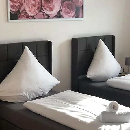 24-7 - Grosse Apartman