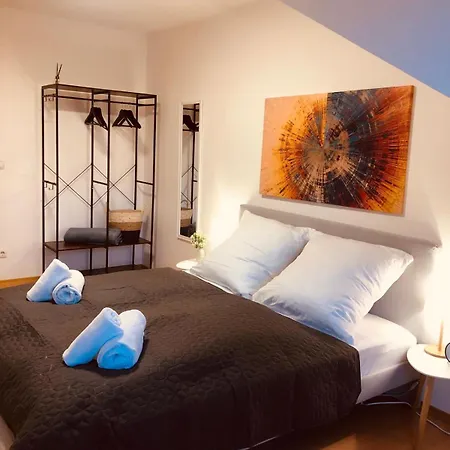 24-7 - Grosse Apartman *